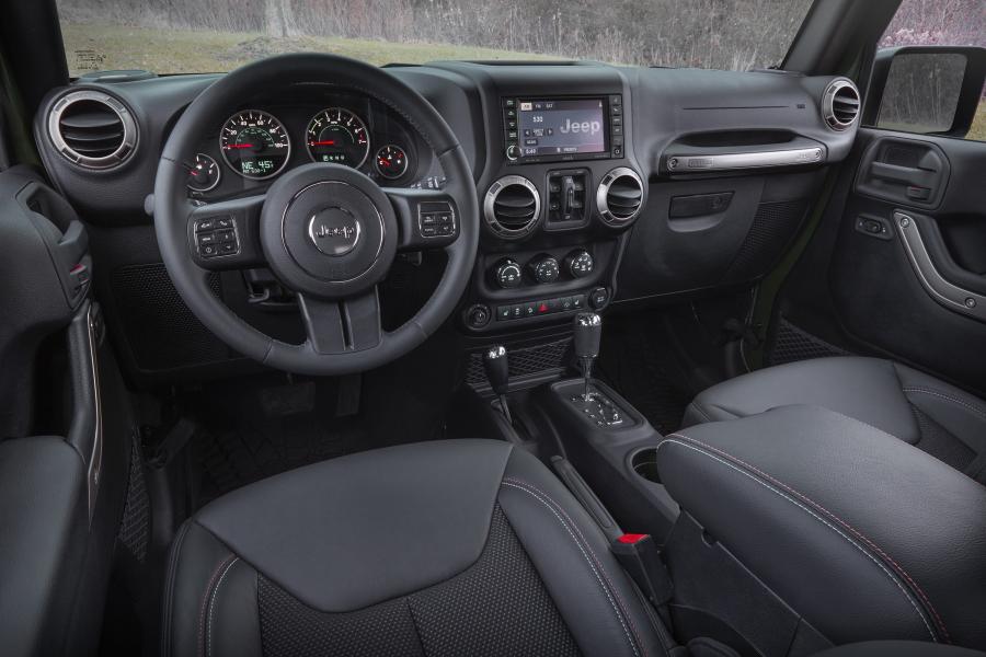 Торпедо Jeep Wrangler Unlimited 75th Anniversary 2016 года  (NA) (фото 10 из 10)